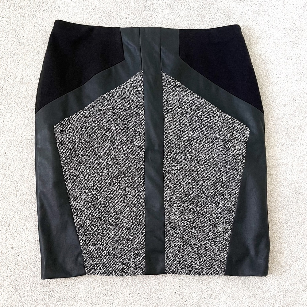 Ann Taylor Pencil Skirt 14 with faux leather details!